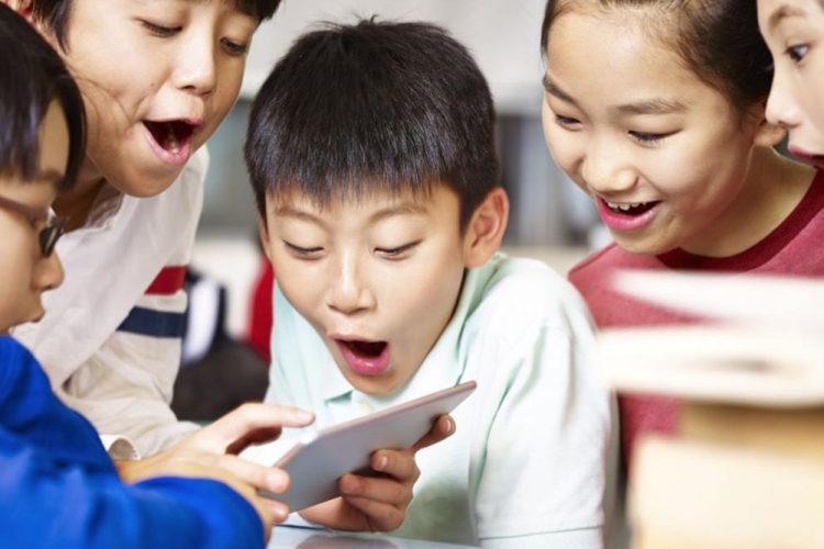 4 App đọc tiếng Anh tốt nhất cho học sinh tiểu học