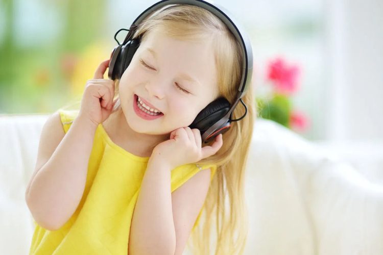 Bí kíp luyện nghe qua các bài hát thiếu nhi tiếng Anh hiệu quả