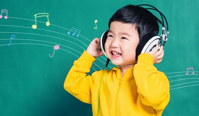 Trước khi chọn bài hát, cha mẹ nên chú ý nhịp điệu, giai điệu và ca từ
