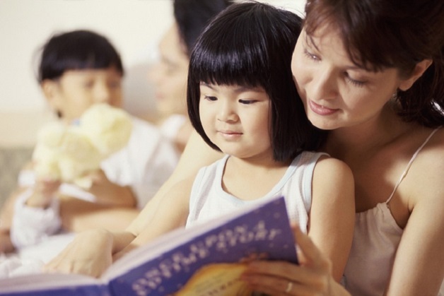 Ba mẹ cần chú ý về môi trường học tiếng Anh cho bé tại nhà để bé nhanh tiến bộ