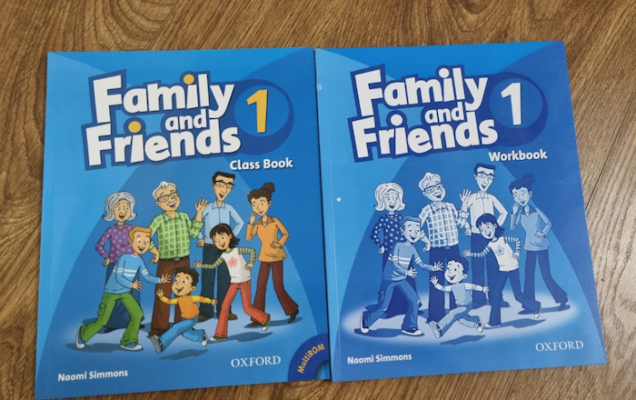Family and Friends được biên soạn bởi trường đại học Oxford nên bố mẹ có thể yên tâm về nội dung