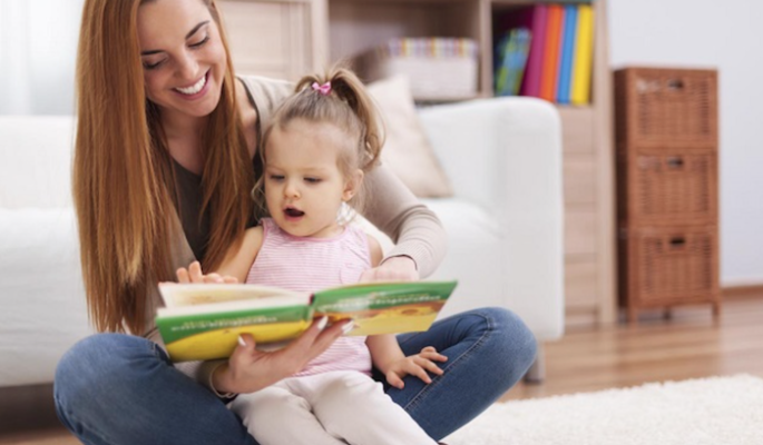 Bố mẹ nên dành thời gian hướng dẫn con đọc truyện ngắn bằng tiếng Anh