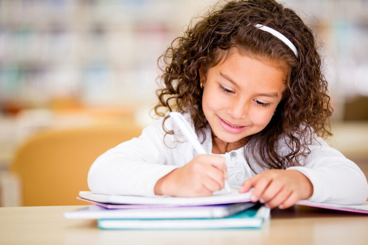 Chứng chỉ Movers và cách ôn luyện hiệu quả cho bé